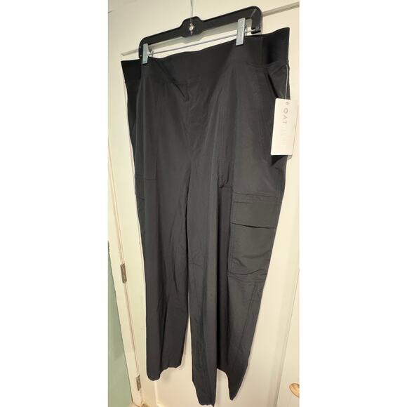 NWT ATHLETA Brooklyn Heights Cargo Pants Black Active Athleisure Size 20 - Picture 4 of 7